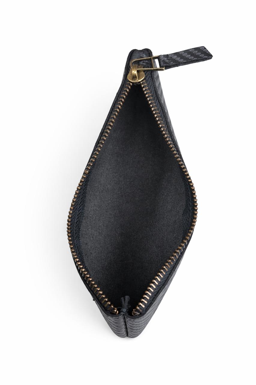 Al Khumery Premium Medwakh Pouch – Sleek Carbon Fiber Dokha Pipe Case | Slim Luxury Zipper Storage for Smoking Accessories