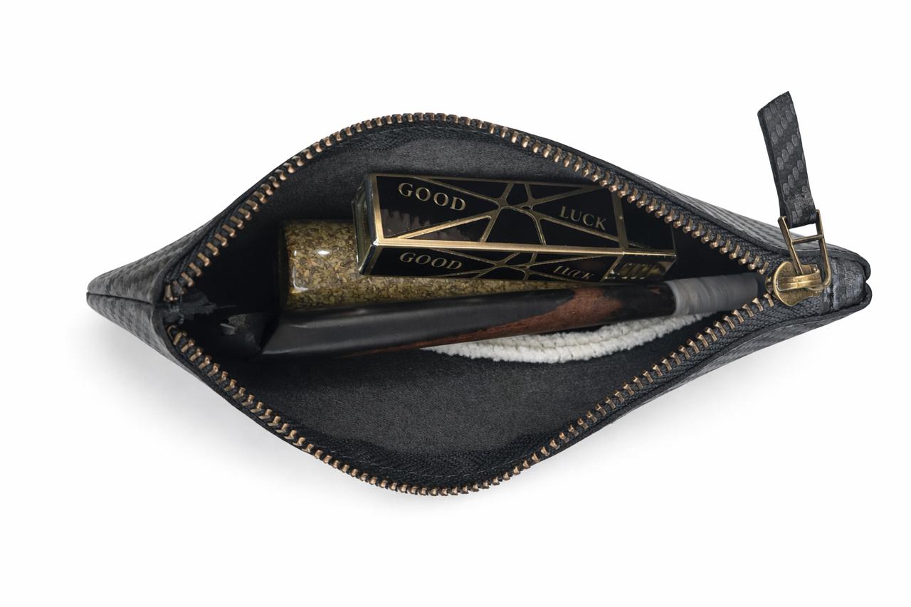 Al Khumery Premium Medwakh Pouch – Sleek Carbon Fiber Dokha Pipe Case | Slim Luxury Zipper Storage for Smoking Accessories